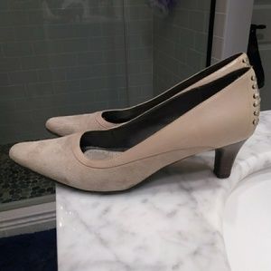 Naturalizer suede beige heels - size 8.5